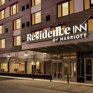 מלון By Marriott Jfk Airport, ניו יורק