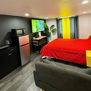 new-tiny-home-uptown.hotelsofphoenix.com/