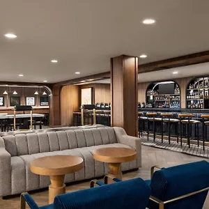 Otel Crowne Plaza Airport Expo Ctr By Ihg